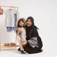 Dengan harga terjangkau, si kecil bisa tampil penuh gaya setiap saat.