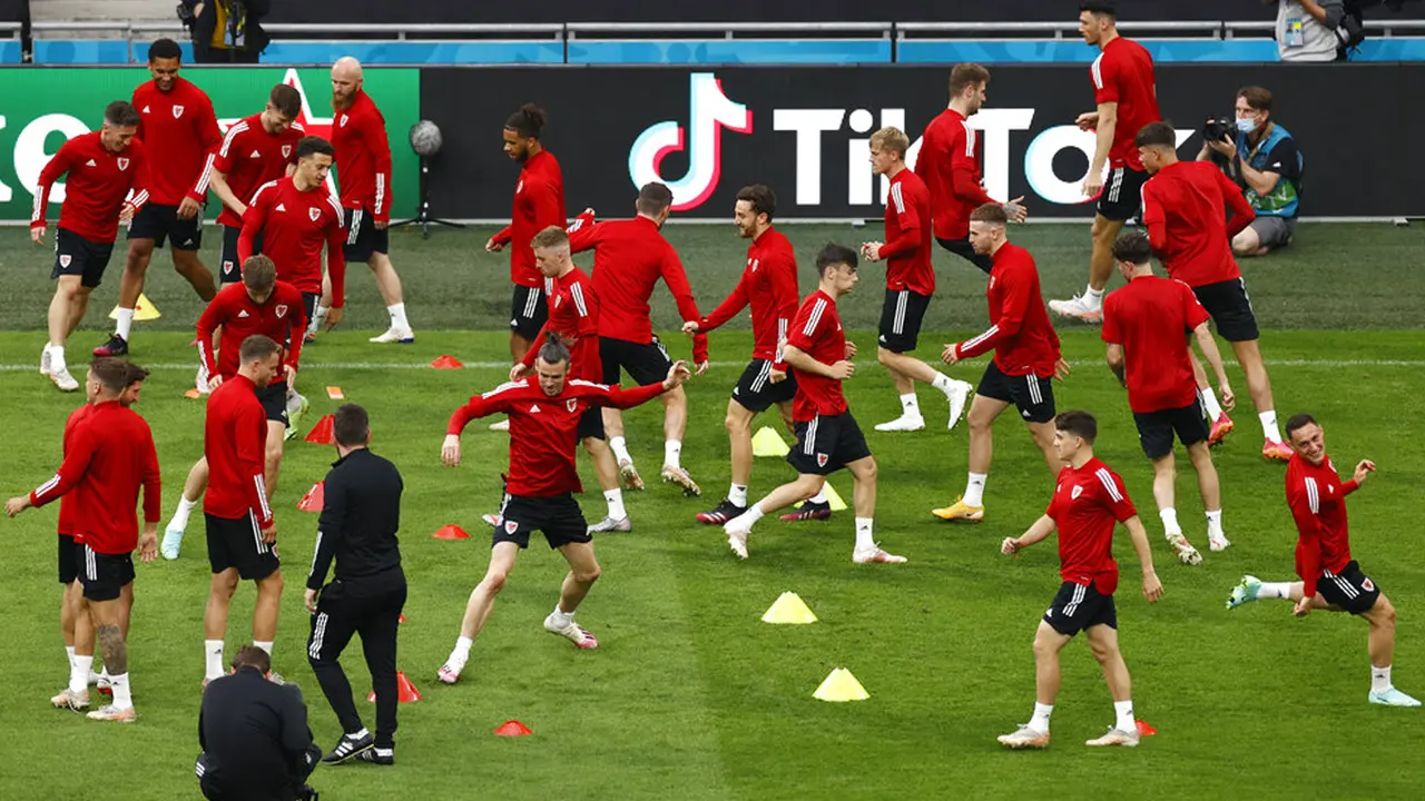 FOTO: Persiapan Gareth Bale Cs Jelang Wales Hadapi Denmark