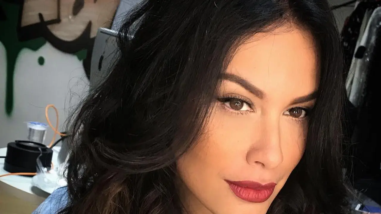 [Bintang] Cantiknya Kebangetan, Ini Makeup Awet Muda Andalan Sophia Latjuba