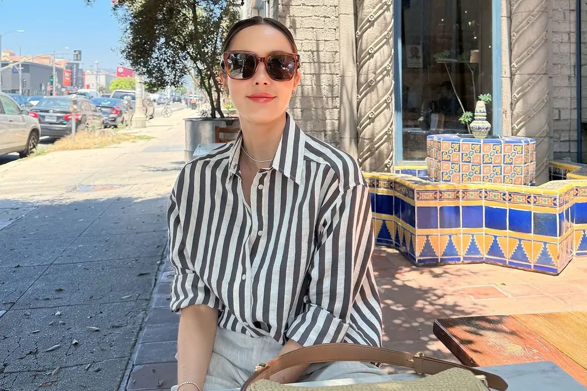 6 Gaya Fashion Musim Panas Cathy Sharon yang Tengah Liburan di California, Makin Memesona di Usia 41 Tahun