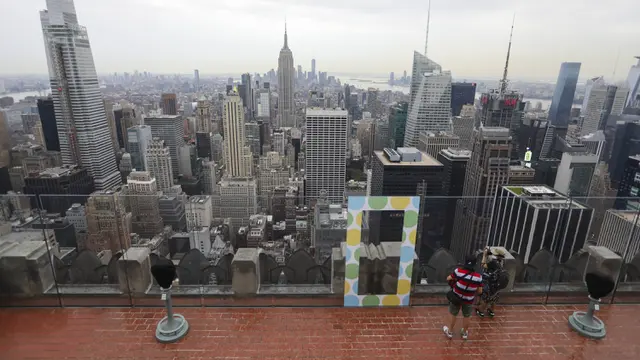 FOTO: Menikmati Pemandangan Kota New York dari Anjungan Top of the Rock