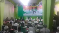 Canda Gus Mus ke Mbah Moen Ramaikan Pertemuan Ulama di Rembang