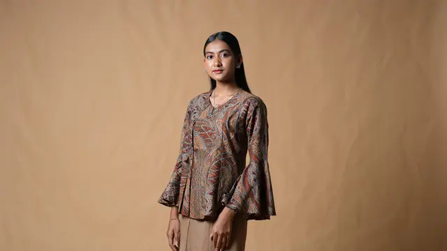Model Baju Batik Tunik Bawahan Rok