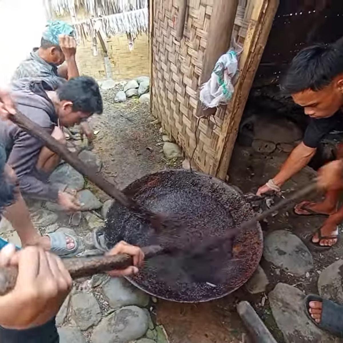 Proses pembuatan wajik khas Baduy