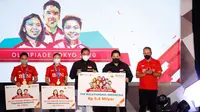 Bank BNI memberikan bonus apresiasi  berupa reksadana kepada Greysia Polii/Apriyani Rahayu dan Anthony Sinisuka Ginting, yang meraih medali di Olimpiade Tokyo 2020.  (dok. BNI)