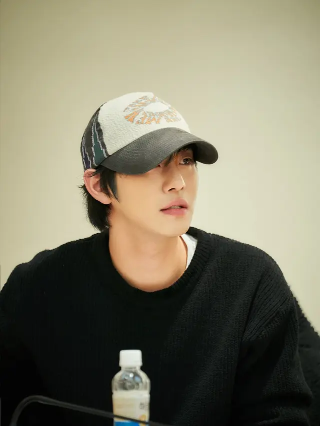 Ahn Hyo Seop dalam proses reading Film Korea Omniscient Reader’s Viewpoint. (Lotte Entertainment via SOompi)