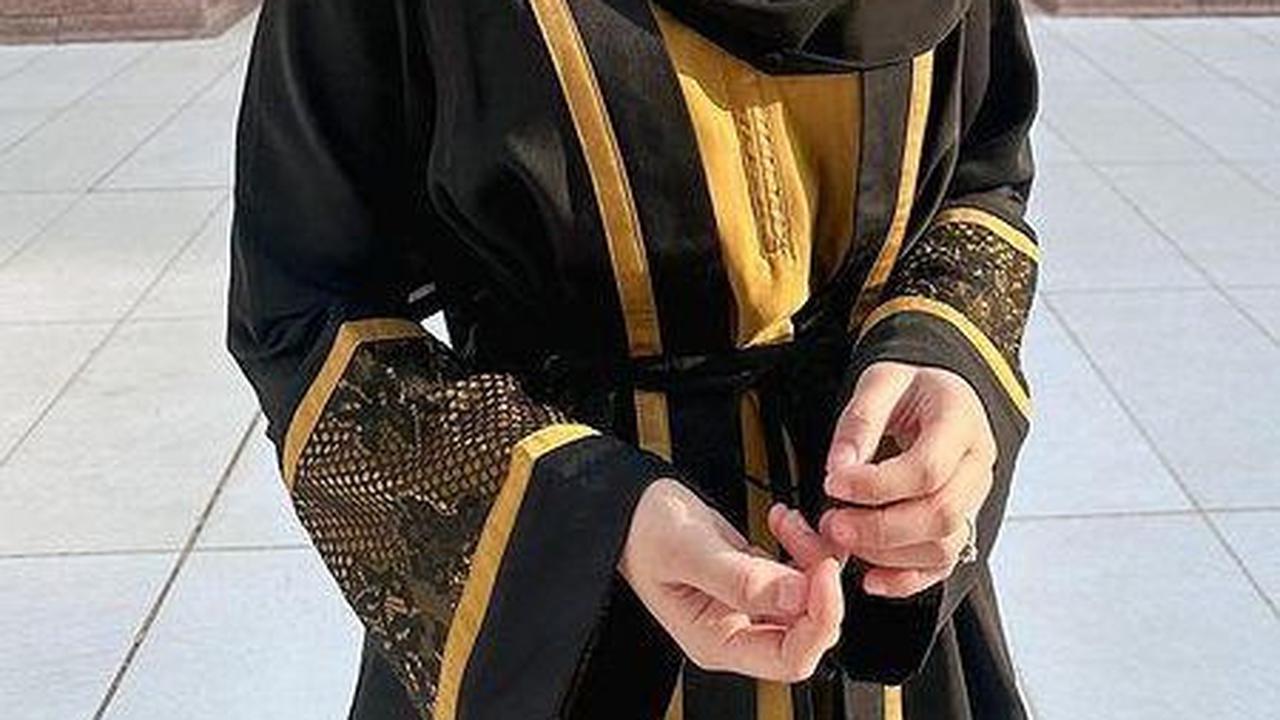 Minta Warganet Jangan Berekspektasi, Ini Potret Fuji saat Umrah