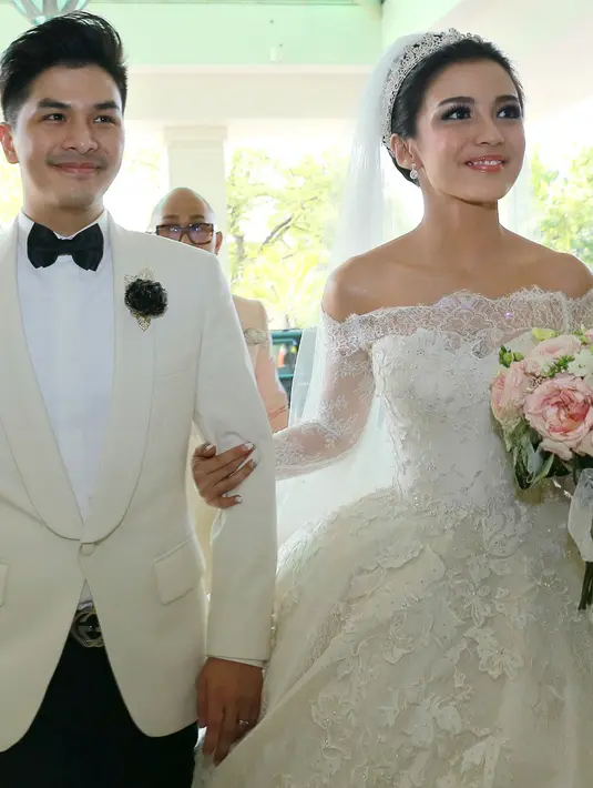 Pemberkatan sendiri berlangsung secara tertutup dari awak media agar terasa hikmad. (Galih W. Satria/Bintang.com)