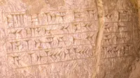 Salah satu prasasti kuno yang menceritakan kisah Raja Esarhaddon, penguasa terbesar kerajaan Asyiria - AP