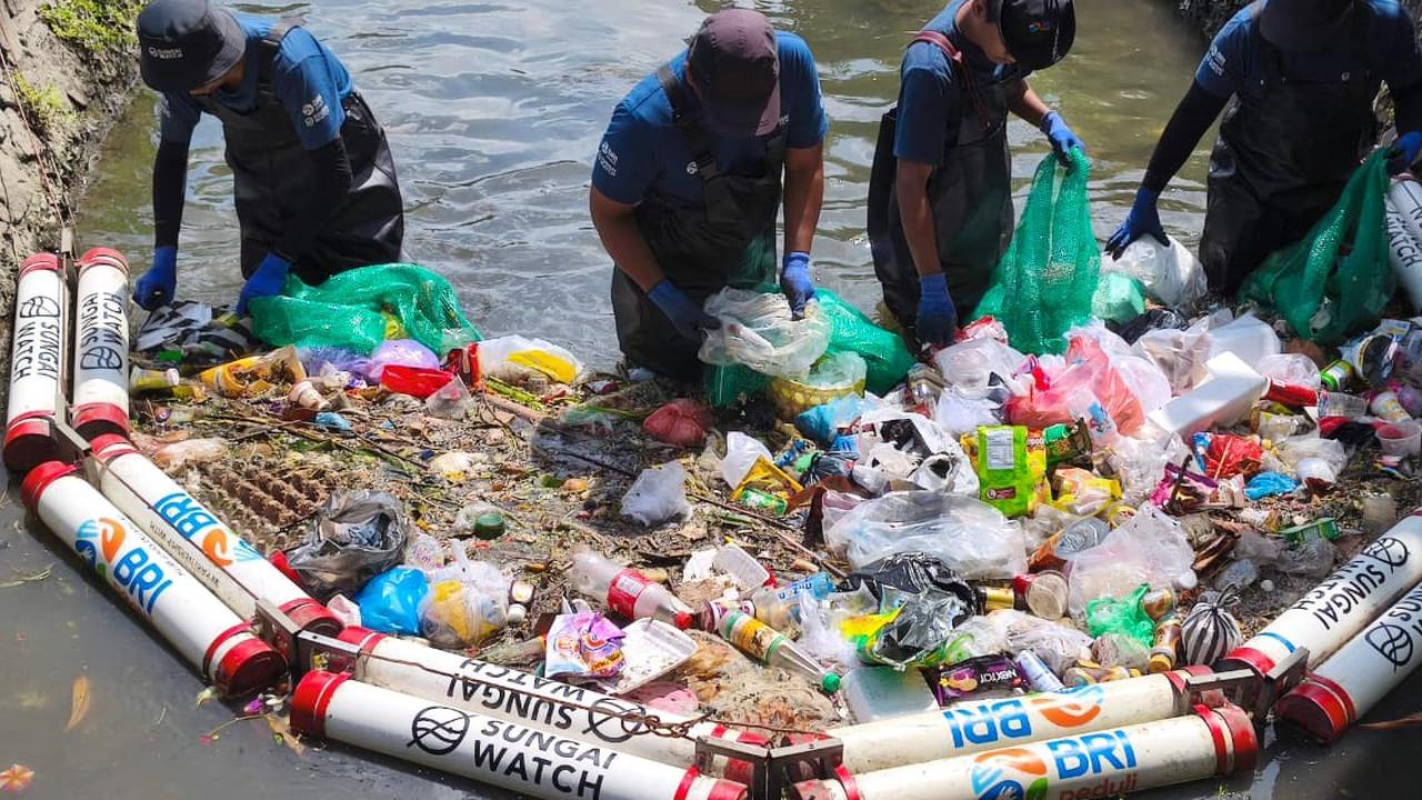 FOTO: BRI Edukasi Masyarakat untuk Jaga Ekosistem Sungai & Lingkungan Lewat Program 'Jaga Sungai, Jaga Kehidupan
