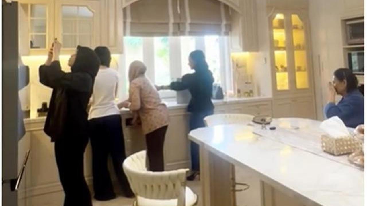 8 Potret Dapur Rumah Krisdayanti Usai Renovasi, Bergaya Klasik Modern
