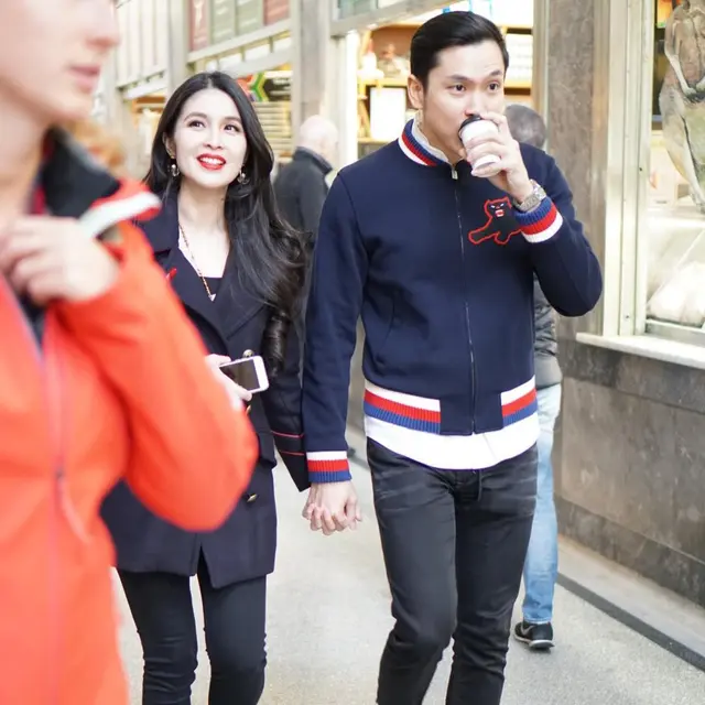 6 Potret Liburan Sandra Dewi dan Harvey Moeis ke Berbagai Negara,