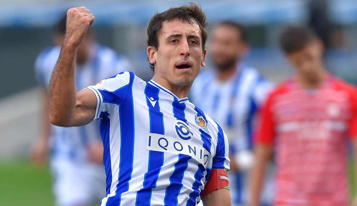 4. Mikel Oyarzabal (60 juta euro) - Penampilan apik Mikel Oyarzabal bersama Real Sociedad membuatnya menjadi top skor sementara Liga Spanyol musim ini. Penyerang berusia 23 tahun ini telah menorehkan enam gol dan dua asists dari sembilan penampilannya. (AFP/Ander Gillenea)