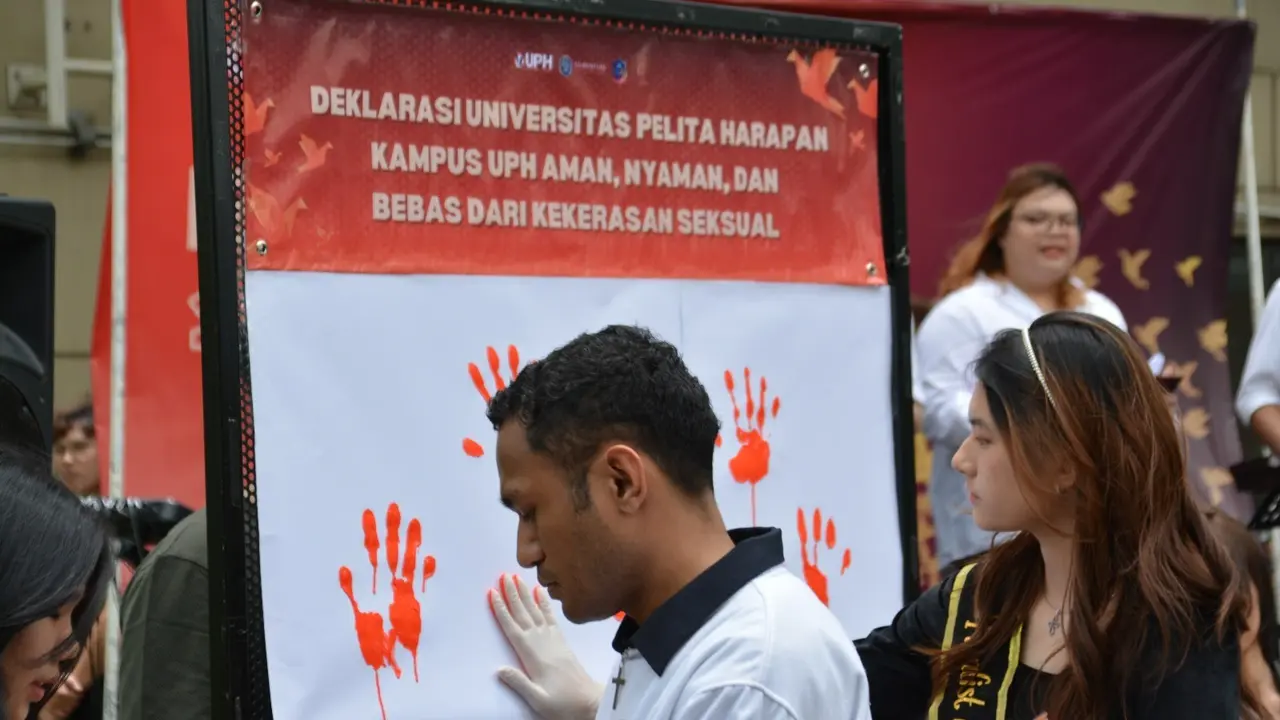 Ratusan Mahasiswa UPH di Tangerang Deklarasikan Anti Kekerasan Seksual di Dalam Kampus