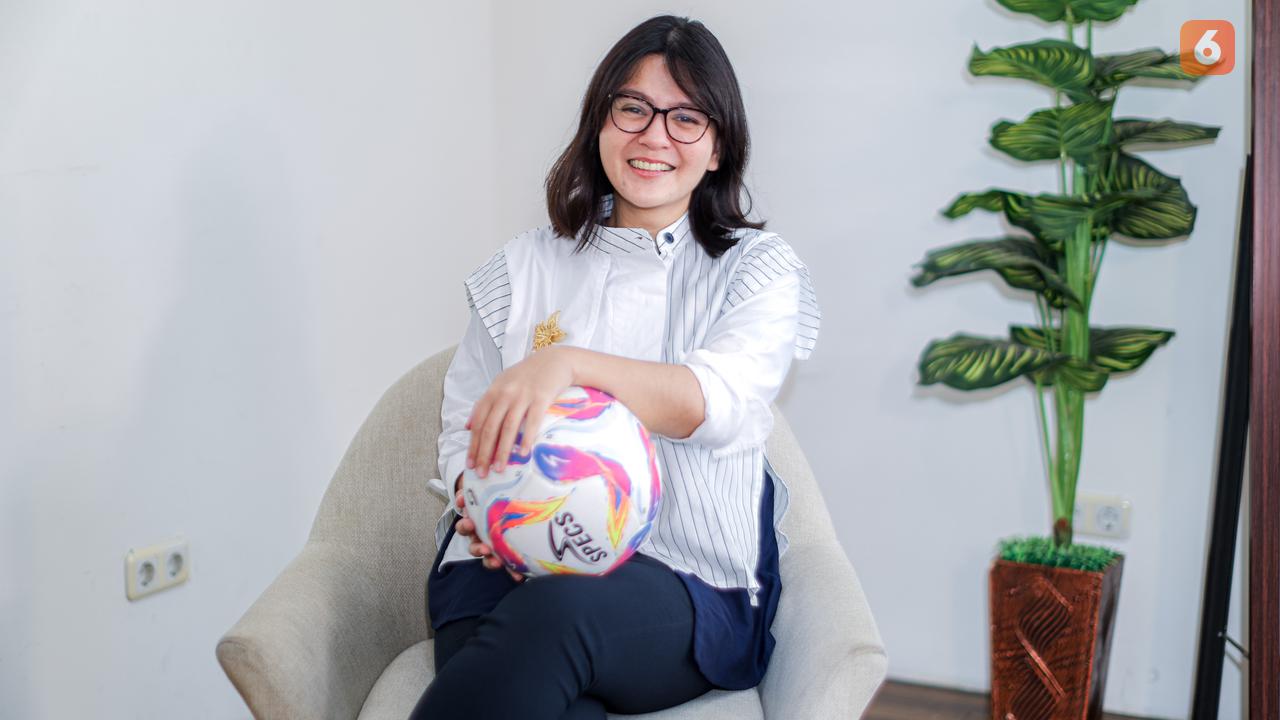 Wakil Ketua PSSI, Ratu Tisha Destria, mengunjungi Kantor Bola.com di KapanLagi Youniverse (KLY) Head Office, Jakarta Pusat, pada Jumat (28/2/2025).