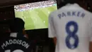 Tangkapan layar nonton bareng Roaring Night Liga Inggris 2023/2024 antara Tottenham Hotspur kontra Arsenal di Treehaus Kemang, Minggu (28/4/2024) malam WIB yang digelar komunitas penggemar Tottenham Hotspur, IndoSpurs Jakarta. (Bola.com/Abdul Aziz)