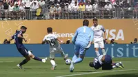 Fabian Ruiz mencetak gol dalam laga PSG vs Real Madrid di semifinal Piala Dunia Antarklub 2025, Kamis (10/7/2025). (AP Photo/Frank Franklin II)