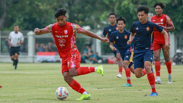 Striker Persis Solo, Irfan Jauhari