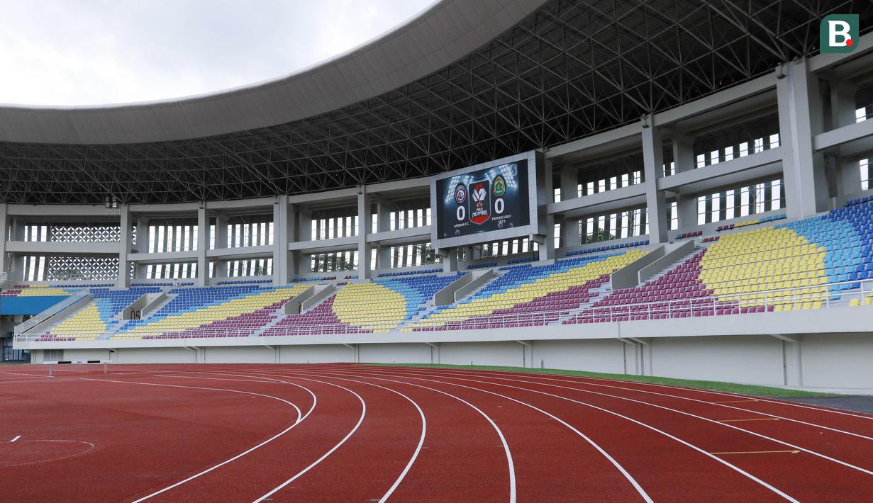 Untuk lintasan atletik juga telah dilakukan perbaikan dan telah mendapat sertifikat kelas 2. (Bola.com/M Iqbal Ichsan)