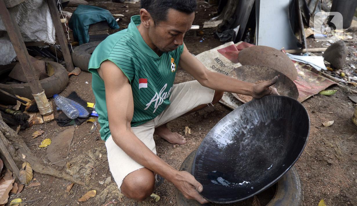 FOTO Mengintip Proses Pembuatan Wajan  di Bogor Bisnis 