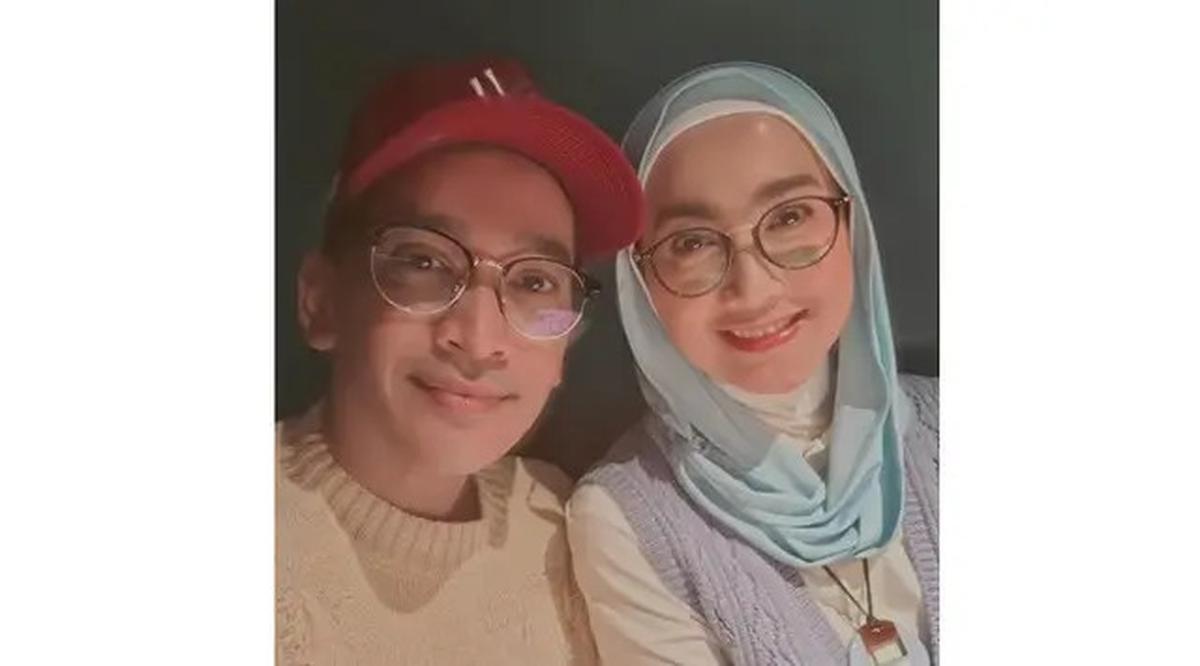 6 Potret Kedekatan Ruben Onsu dan Desy Ratnasari yang Jadi Sorotan, Merasa Nyaman