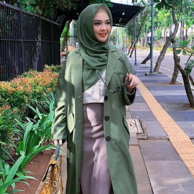 Berusia 46 Tahun Ini 6 Potret Artis Ingrid Kansil Yang Awet Muda Hot Liputan6 Com