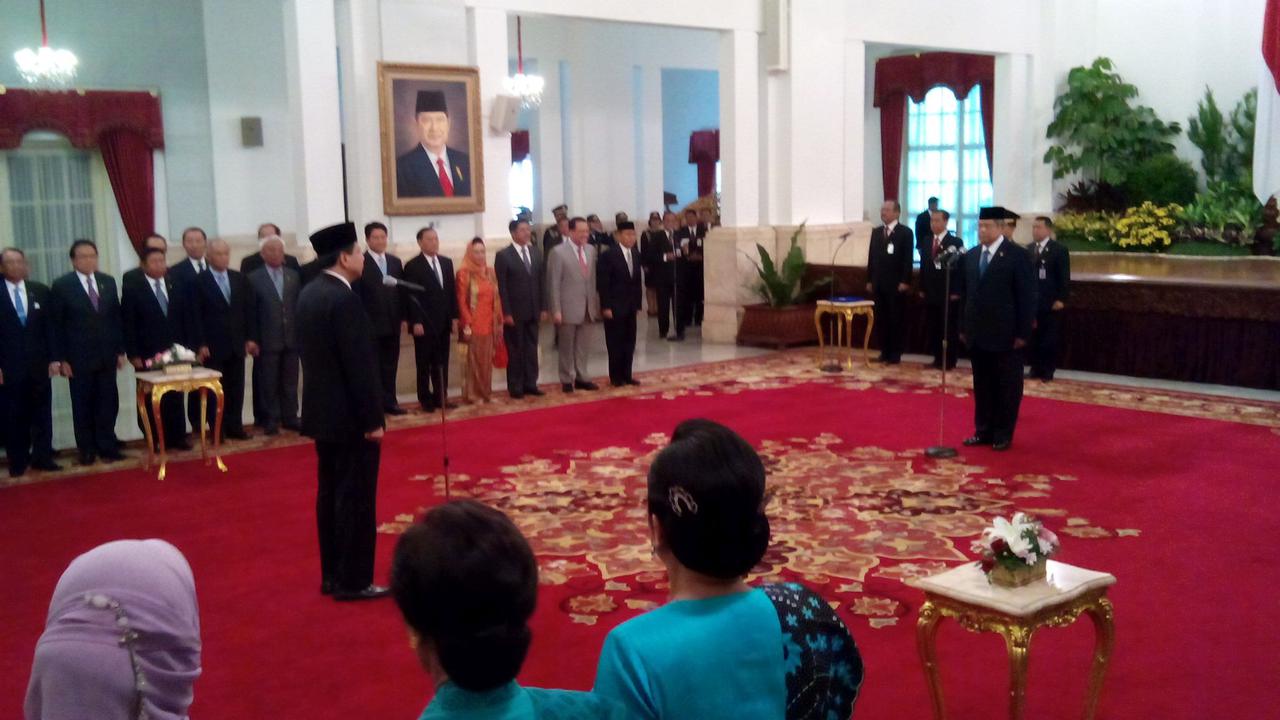 Pelantikan Chairul Tanjung jadi Menko Perekonomian