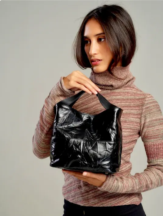  instagram@/dambhaofficial)