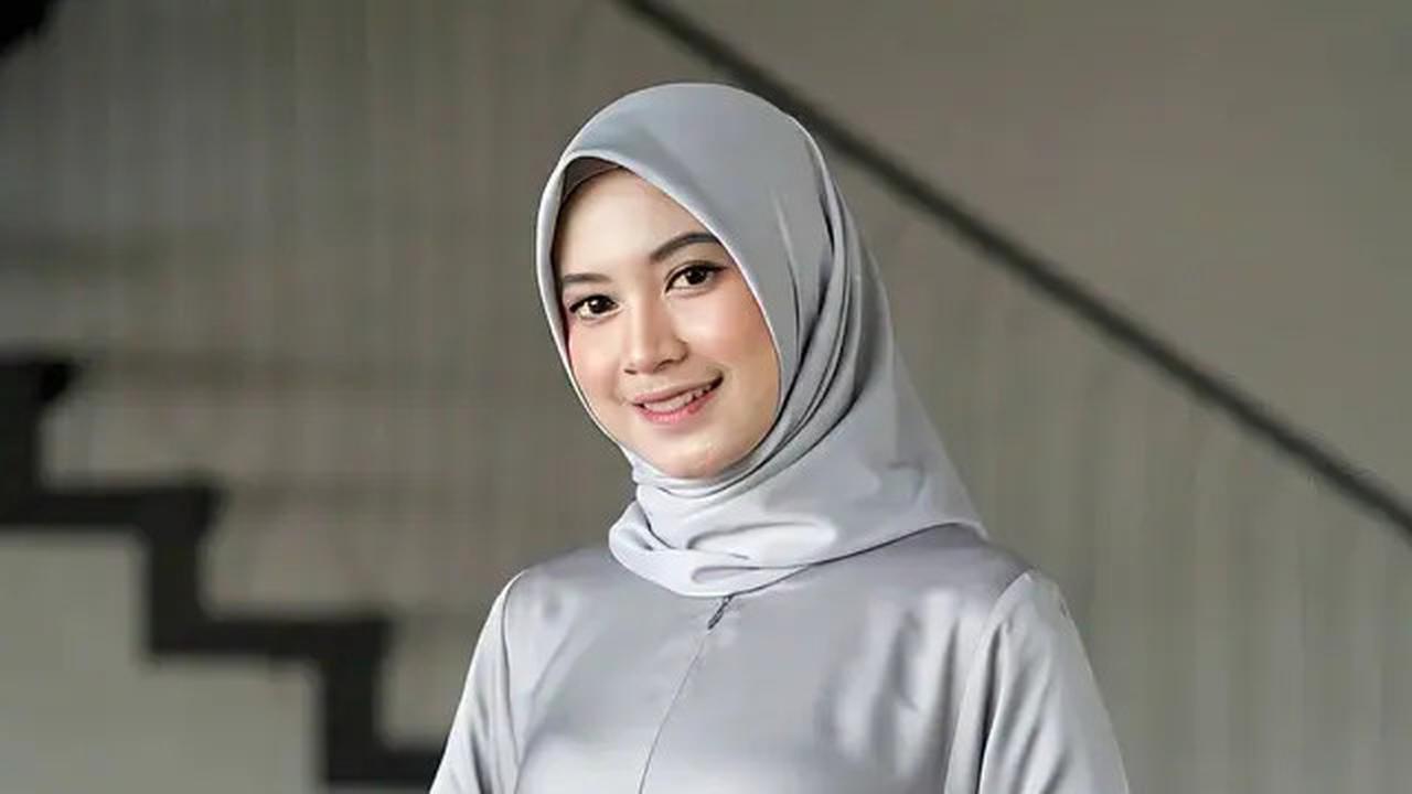 6 Model Gamis dengan Gaya Simpel tapi Mewah dan Cantik, Inspirasi Terbaru 2025