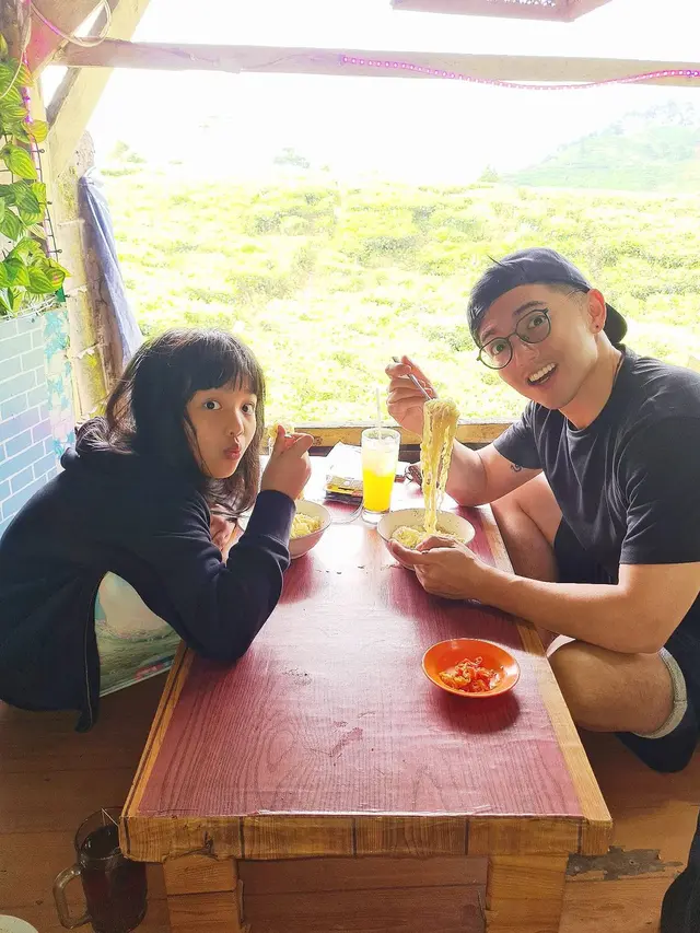 Nicky Tirta dan Putrinya