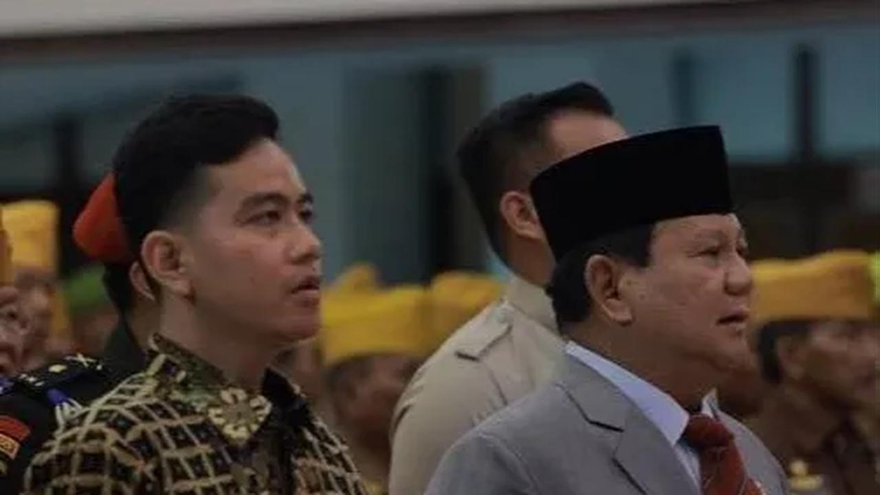 Prabowo mengatakan, Koalisi Indonesia Maju tidak melakukan deklarasi karena langsung mendaftarkan pasangan bakal capres-cawapres ke KPU pada 25 Oktober dari Kertanegara.<br>