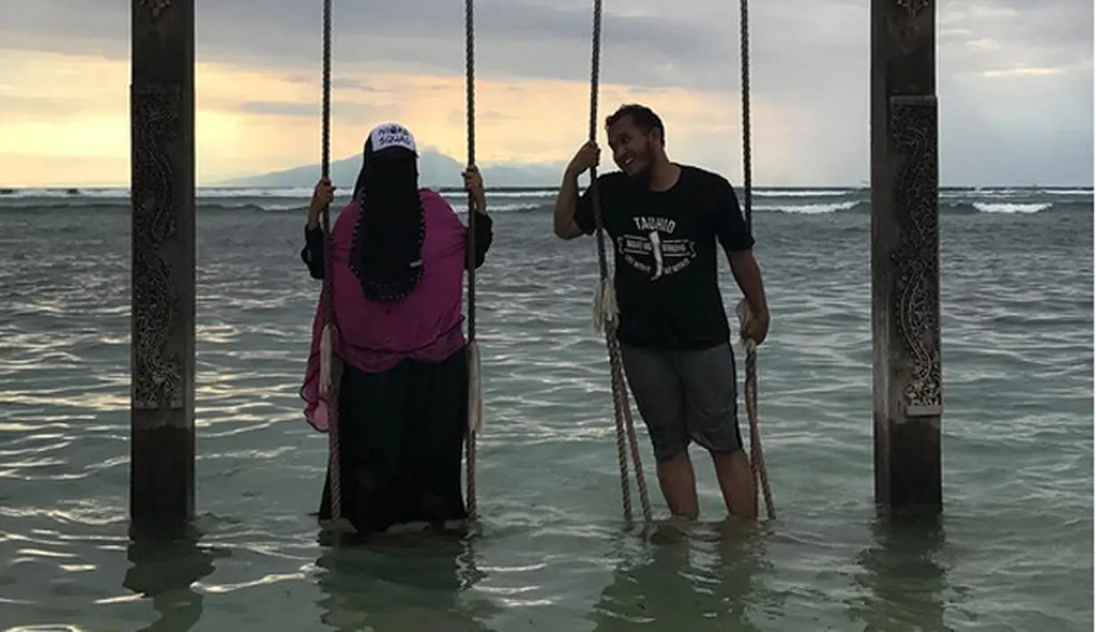 Caisar  dan Indadari (Instagram/jauhdimatadekatdidoa)