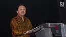Direktur Utama PT Bursa Efek Indonesia (BEI) Tito Sulistio menyampaikan pidato pada malam apresiasi di Gedung BEI Jakarta, Selasa (18/7). Apresiasi diberikan untuk komisioner OJK 2012-2017 yang mengakhiri masa tugasnya. (Liputan6.com/Helmi Fithriansyah)