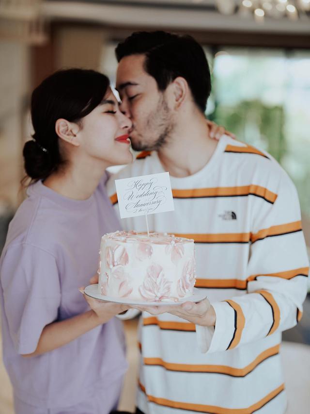 4 Tahun Jalani Rumah Tangga, Ini 7 Momen Mesra Syahnaz dan Ritchie Ismail