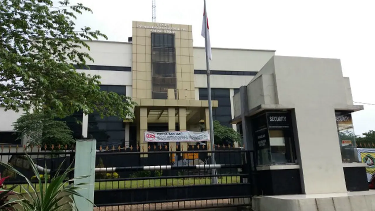 Listrik Padam, Pemohon KTP Terjebak Lift di Disdukcapil Bogor