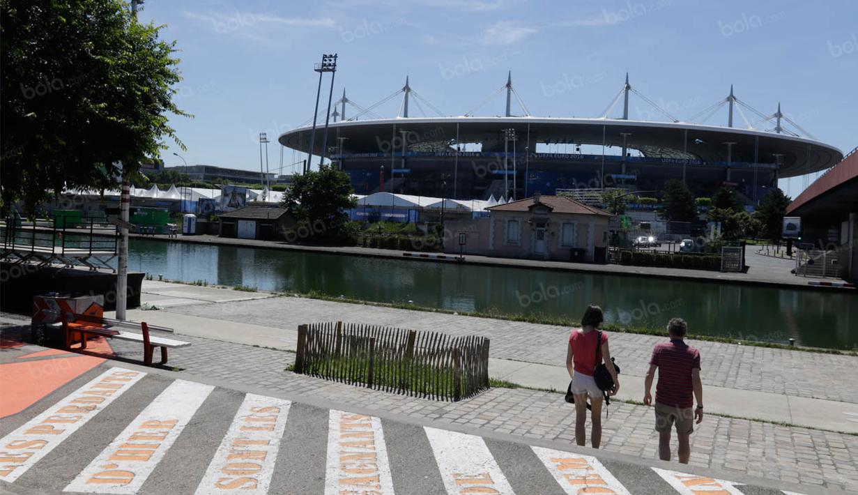 Stadion megah ini memulai pembangunan pada 2 Mei 1995 dan pertama kali digunakan pada 28 Januari 1998. (Bola.com/Vitalis Yogi Trisna)
