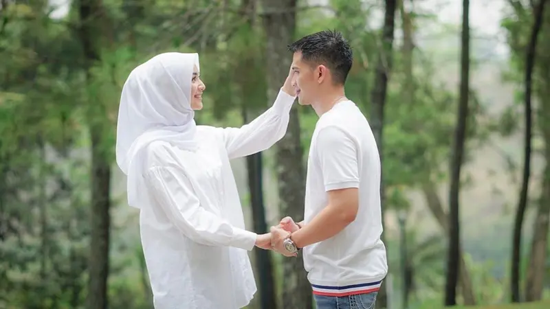 Potret Prewedding Citra Kirana dan Rezky Aditya di Alam