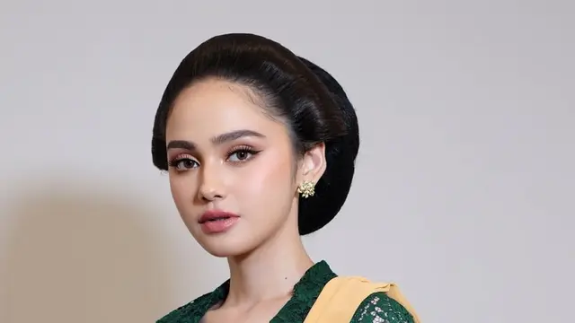 Syifa Hadju saat Jadi Bridesmaid Luna Shabrina. [@loritayoung_mua]