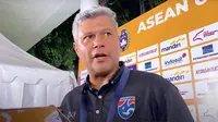 Pelatih Thailand U-19, Emerson Pereira. (Bola.com/Aditya)