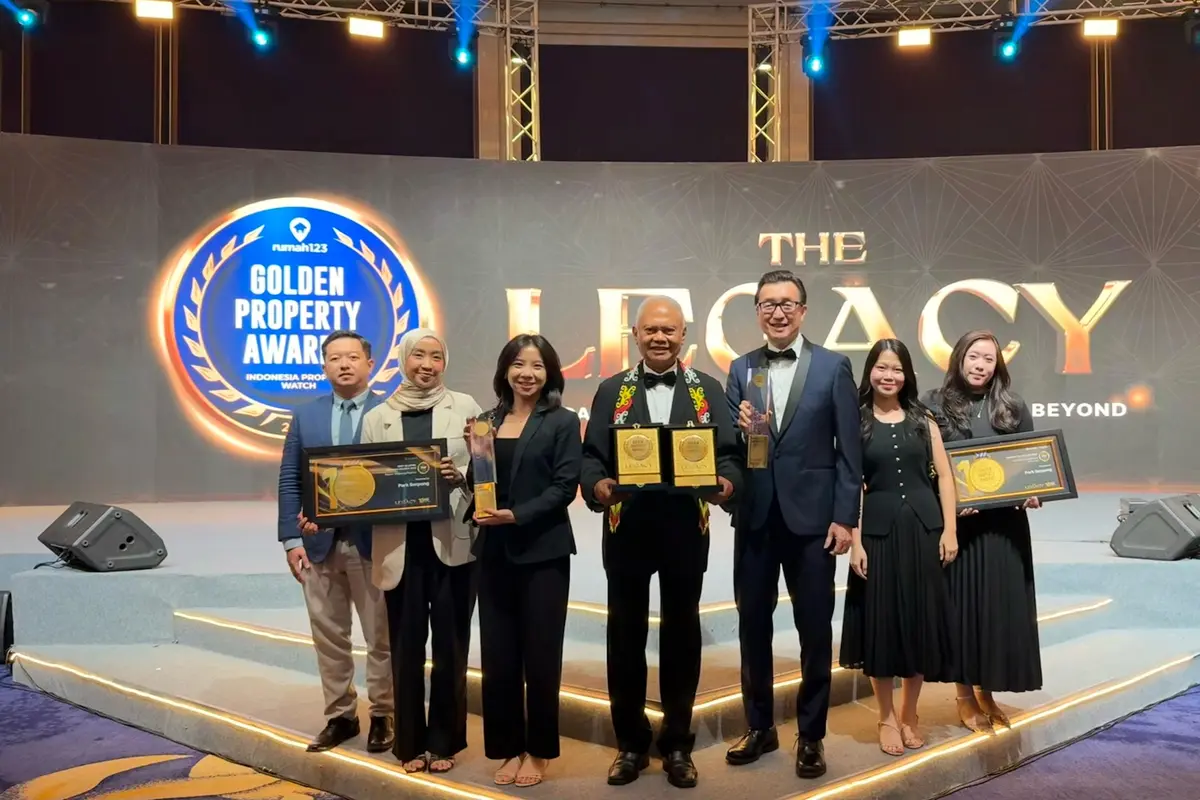 Founder Lippo Group Mochtar Riady dan Tokoh Senior Properti James Riady