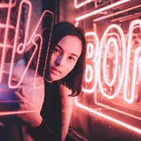 Sambut liburan panjang, lihat inspirasi berpakaian aktris kenamaan ini. (Sumber foto: chelseaislan/instagram)