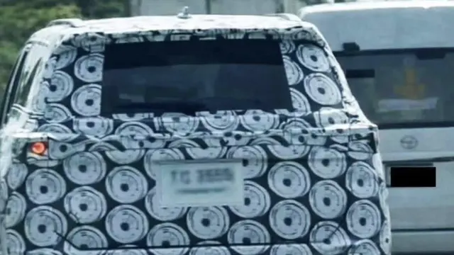 Toyota Fortuner terbaru sedang uji tes