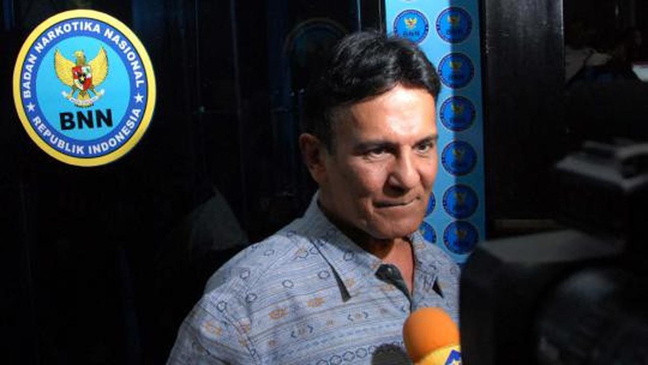 Mark Sungkar datangi kantor BNN untuk tengok anaknya