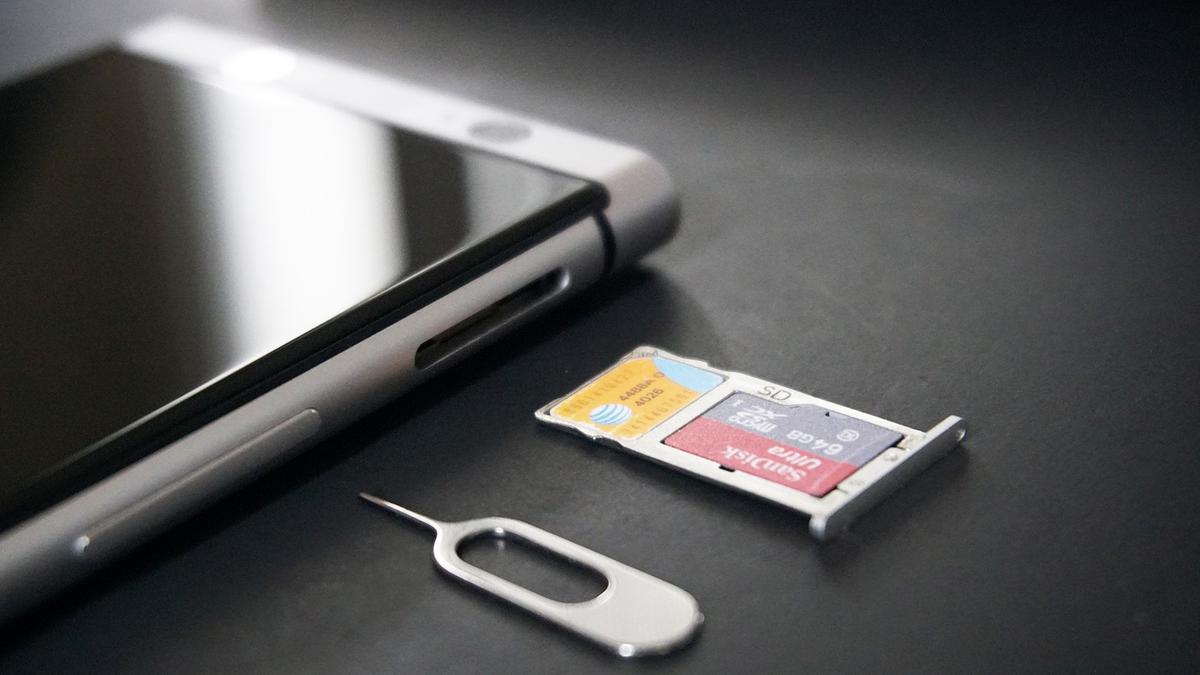 Alasan Komdigi bakal Wajibkan Registrasi Nomor HP Baru dengan Pengenalan Wajah