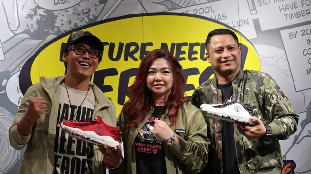 Selamatkan Bumi dengan Membuat Koleki Sepatu dari Bahan Daur Ulang