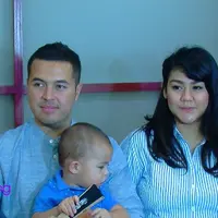 Kebahagiaan rumah tangga Rifat Sungkar dan Sissy Priscillia semakin lengkap dengan kelahiran putra kedua mereka.
