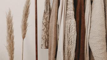 Menata Pakaian Lebih Rapi dengan Lemari Kapsul