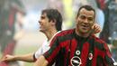 Hal yang membuat ketegangan jarang terjadi jika bermain bersama Cafu. Selama berkarier di lapangan hijau, Cafu sukses meraih gelar tertinggi di sepak bola baik bersama klub yaitu AC Milan di Liga Champions maupun bersama timnas Brazil di Piala Dunia. (AFP/Paolo Cocco)