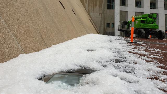 Hujan Es Sebesar Bola Golf Landa Ibu Kota Australia
