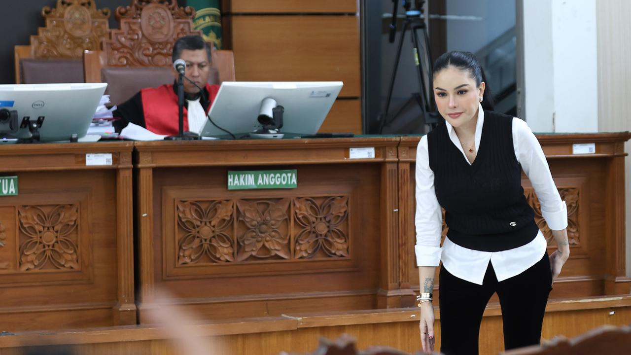 Nikita Mirzani Siapkan Pledoi 20 Halaman, Harap Vonis Sesuai Fakta Persidangan